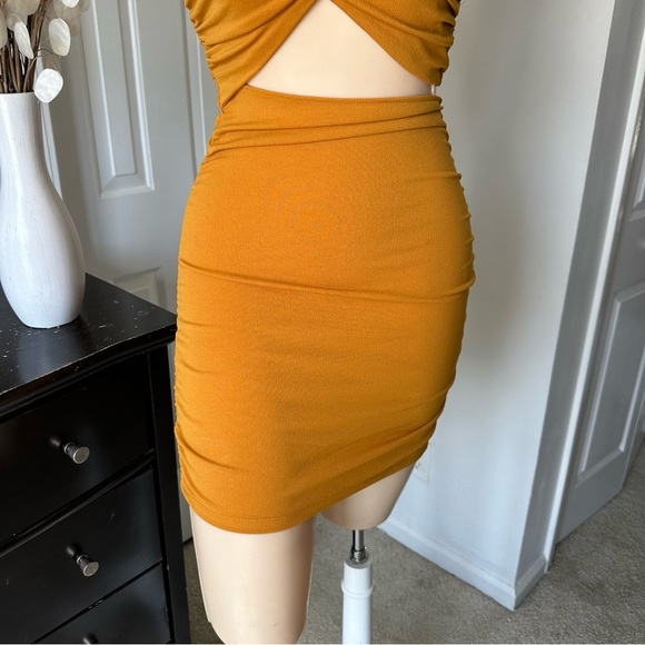 ZARA ONE SHOULDER CUT OUT MINI DRESS - Picture 8 of 13